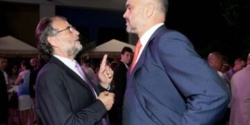 Një dekadë pas “ftohjes” së madhe, Edi Rama dhe Koço Kokëdhima darkojnë në restorant!