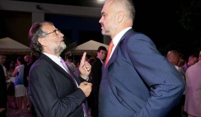 Një dekadë pas “ftohjes” së madhe, Edi Rama dhe Koço Kokëdhima darkojnë në restorant!