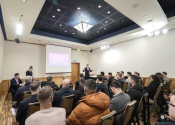 Dita e Hapur e Wizz Air Pilot Academy në Tiranë frymëzon brezin e ri të pilotëve shqiptarë