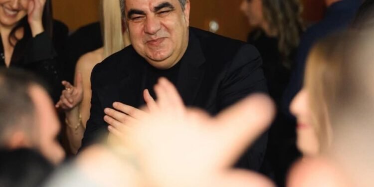 FOTO LAJM/ Festë me balerina, ç’është gjithë kjo EKSTAZË e Blendi Gonxhes teksa Rama s’di ku të fusë kokën?!