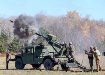 Kosova blen sistemet amerikane të artilerisë HUMVEE Hawkeye