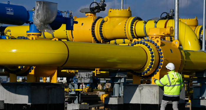 BE do të ndalojë importet e gazit rus deri në 2027