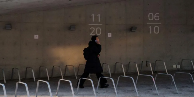 Aplikacion i ri u tregon viktimave në kohë reale vendndodhjen e përndjekësve