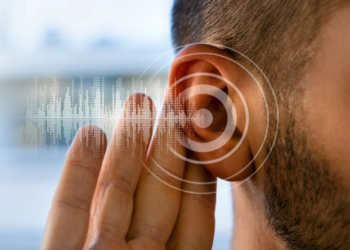 Studimi: Humbja e dëgjimit rrit rrezikun e demencës