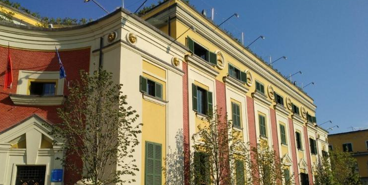 Dëmtuan buxhetin duke marrë fonde publike, prokuroria lëshon 8 masa sigurie, 5 prej tyre zyrtarë të bashkisë Tiranë