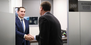 SHBA uron kreun e ri të SPAK: Përgëzojmë guximin e Altin Dumanin, presim bashkëpunimin edhe me Brahon