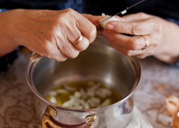 BBC u bën jehonë japrakëve: Gjyshet shpëtuan kuzhinën shqiptare