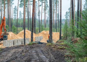 Estonia “blindon” kufirin me Rusinë, nis ndërtimin e qindra bunkerëve