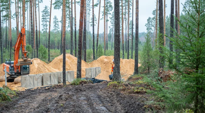 Estonia “blindon” kufirin me Rusinë, nis ndërtimin e qindra bunkerëve