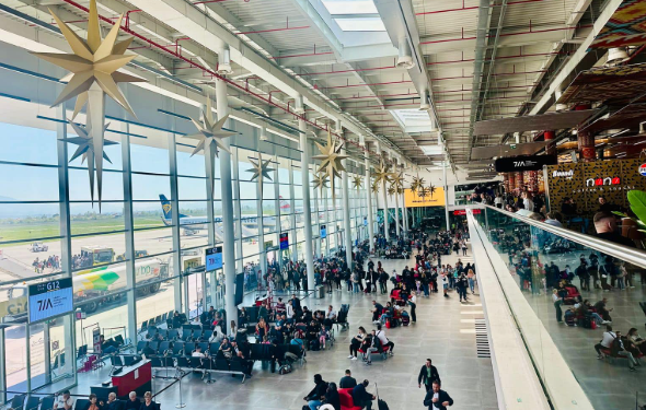 Mbi 700 mijë pasagjerë në nëntor, rritet fluksi në Aeroportin Ndërkombëtar të Tiranës