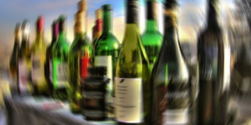 OBSH: Alkooli shkakton një në tre vdekje në Evropë
