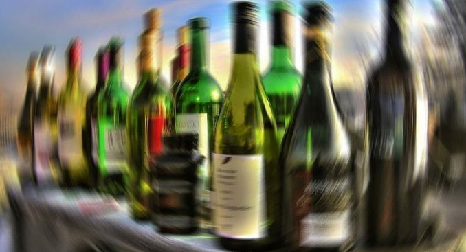 OBSH: Alkooli shkakton një në tre vdekje në Evropë