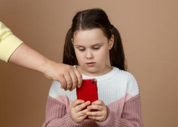 Edhe Gjermania po shqyrton ndalimin e medias sociale për fëmijët