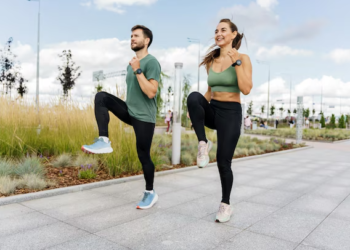 Veshjet sintetike mund të ndikojnë në shëndetin riprodhues tek burrat dhe gratë