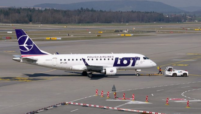 Sulmet ruse në Ukrainë, Polonia mbyllet aeroportet