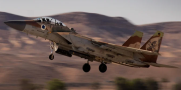 “Boeing” siguron kontratë 8,58 miliardë dollarësh me Izraelin për avionët F-15