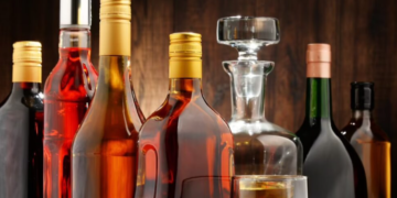 Si turistët po shtojnë konsumin e pijeve alkoolike në vend, rriten prodhimi dhe importet