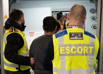 Azili përgjysmohet, ligji i shtetësisë do të ashpërsohet