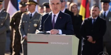 Presidenti Begaj uron efektivët e rinj të Forcave të Armatosura: Uniforma është simbol nderi, përgjegjësie dhe dinjiteti