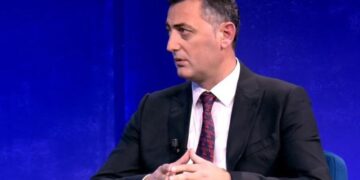 Batërdia me tenderët e AKSHI-t djeg nr.2 të Policisë së Tiranës, SPAK kërkon pezullimin nga detyra të Erion Ismailit