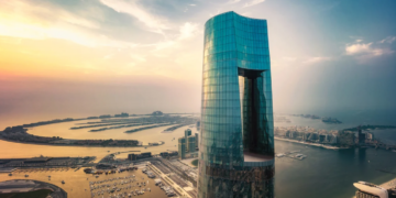 Hapet në Dubai hoteli më i lartë në botë