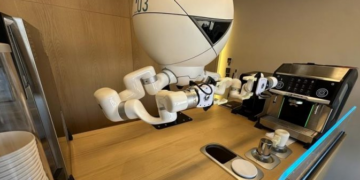 Nga Revolucioni Industrial te Inteligjenca Artificiale, rreziku i vendeve të punës i njëjtë