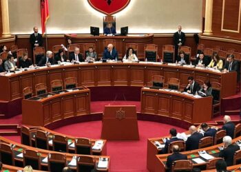 Buxheti dhe paketa fiskale në Kuvend, 8.9 miliardë euro për 2026, në fokus rivlerësimi dhe paqja fiskale