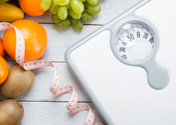 Si të largojmë kilogramët e tepërt pas festave?