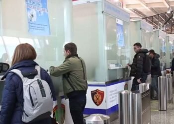 Emigrantët kthehen, por Shqipëria nuk i mban