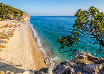 “Rest Less”: Shqipëria mes vendeve më mahnitëse evropiane për t’u vizituar