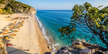 “Rest Less”: Shqipëria mes vendeve më mahnitëse evropiane për t’u vizituar
