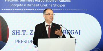 Presidenti Begaj në Shoqatën e Biznesit grek: Ka hapësira të mëdha për rritjen e investimeve mes Shqipërisë dhe Greqisë