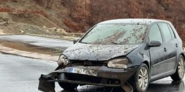 Shembet sërish Qukës-Qafë Plloçë, shpëton mrekullisht shoferi