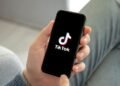 Pesë familje padisin TikTok-un pas vdekjes së fëmijëve nga sfidat e rrezikshme