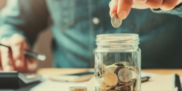 Shqipëria, me përqindjen më të ulët të popullsisë në Europë që arrin të kursejë