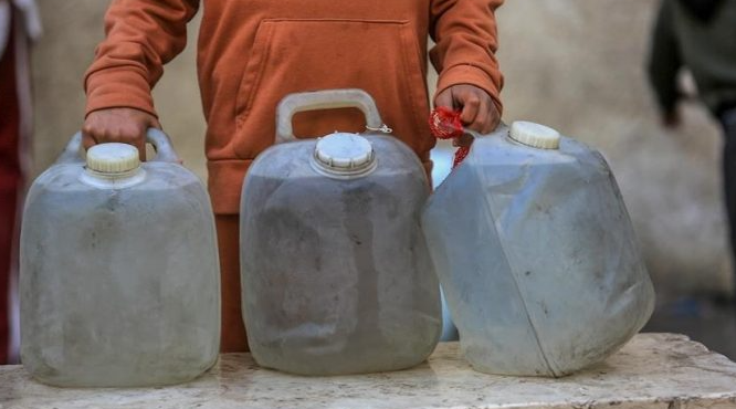 OKB: Në botë çdo ditë 2 miliardë njerëz konsumojnë ujë të pasigurt