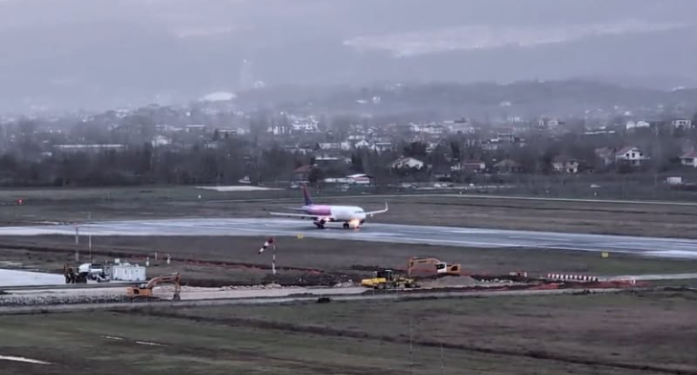 Situata nga moti i keq, Balluku jep detaje për fluturimet në Aeroportin Ndërkombëtar të Tiranës