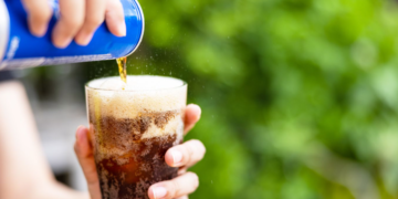 OBSH: Pijet e lira me sheqer po dëmtojnë shëndetin global