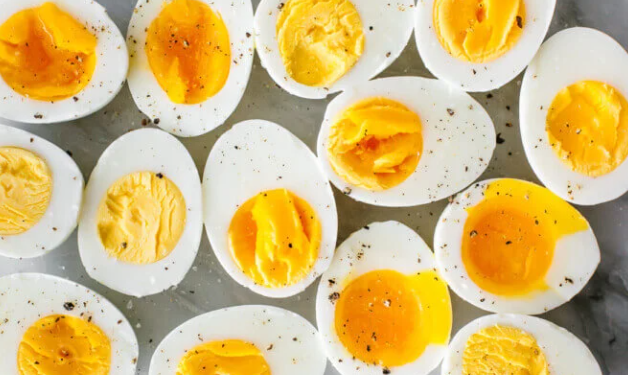 Çfarë ndodh nëse hani çdo ditë vezë të ziera?