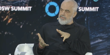 Rama: Pasi të fitojmë pavarësinë energjetike në 2028, do të bëjmë para bashkë me miqtë tanë arabë duke i shitur energji Europës