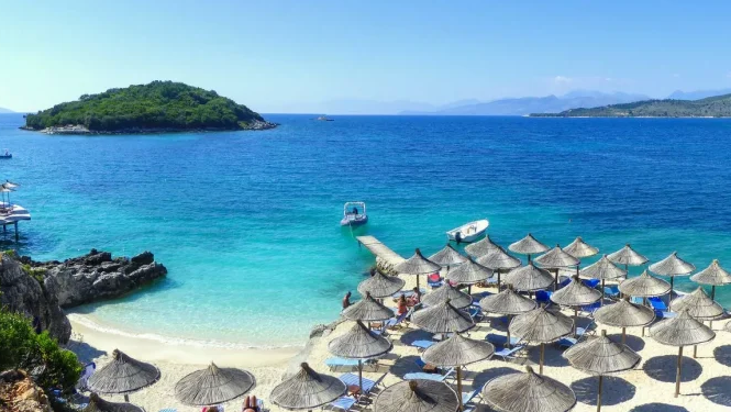 “Mirror”: Britanikët zgjedhin Rivierën Shqiptare