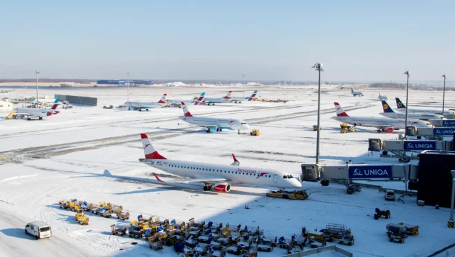 Moti ekstrem paralizon Evropën, mbyllen aeroportet në Vjenë, Pragë dhe Bratislavë