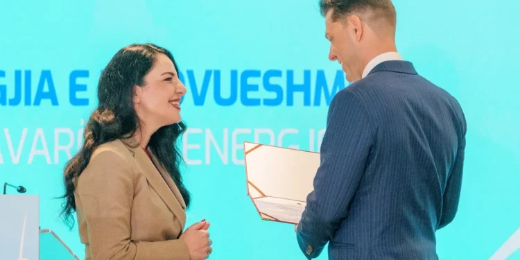 Pas Tropojës, amerikanët e CWP do të ngrenë tjetër park eolik në Pukë, Balluku: Bashkëpunim i shkëlqyer