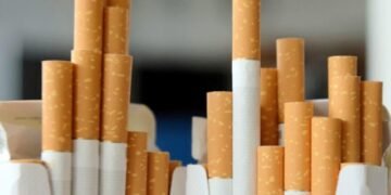 Nuk ndalet shtrenjtimi i cigareve, parashikohet rritje tjetër e çmimit