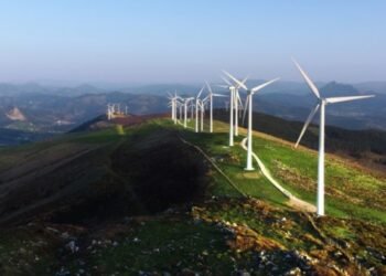 Qeveria miraton ndërtimin e dy parqeve eolike në Bulqizë dhe Korçë