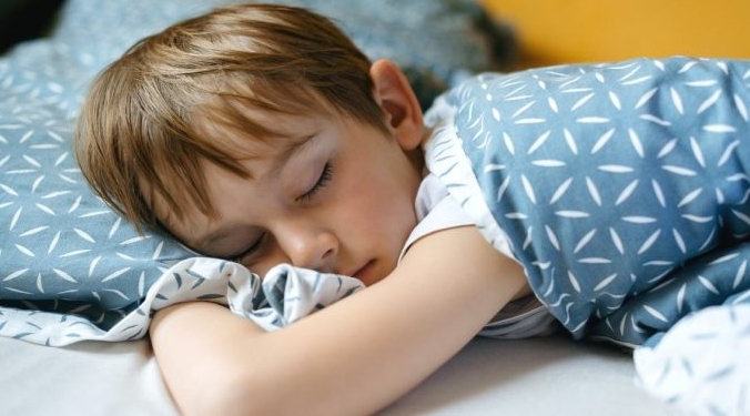 Gërhitja te fëmijët, a është një sinjal që nuk duhet nënvlerësuar?