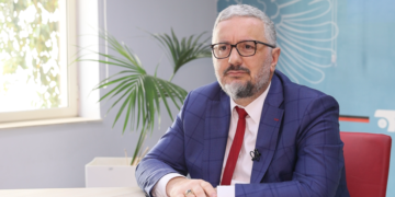 Sistemi jofunksional i tatimeve paralizon punën e bizneseve, por Binaj thotë se ai është më i miri