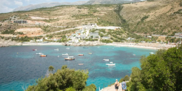 Forbes: A do të jetë Shqipëria destinacioni i ardhshëm i jahteve luksoze në Mesdhe?