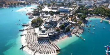 ”Express”: Ksamili, fshati i bukur vetëm 4 orë larg Anglisë, njihet si Maldivet e Evropës