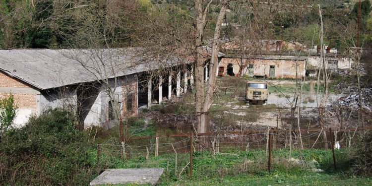 Kadastra njofton procedurat e reja për privatizimin e truallit shtetëror, si bëhet aplikimi